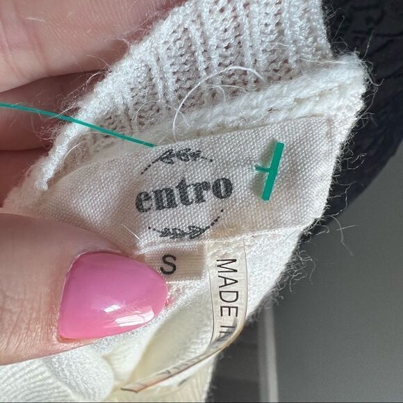 Sz S Entro Ivory Cold Shoulder Knit Sweater - Picture 9 of 11